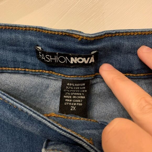 Fashion Nova Skinny Jeans - Picture 4 of 5